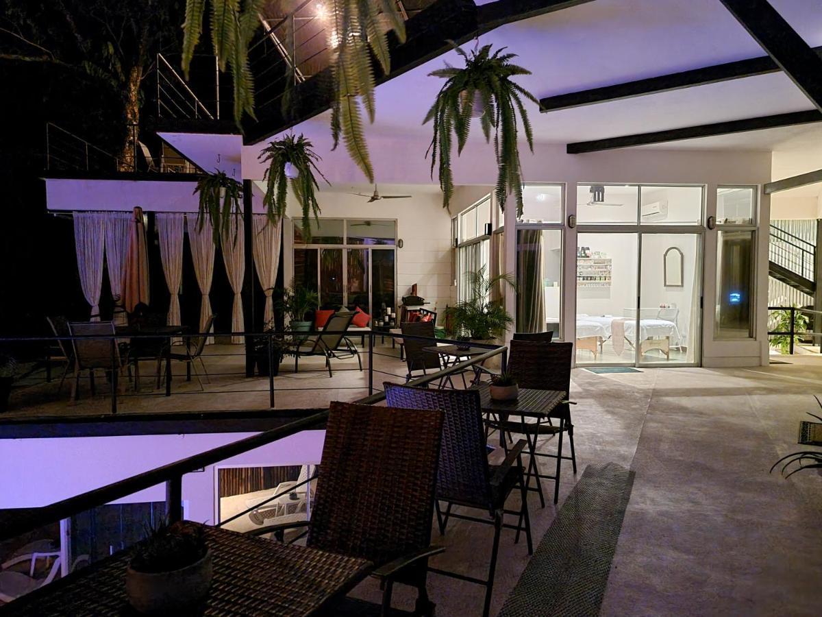 Vista Ocean Suites Boutique Hotel Event Venue 曼努埃尔安东尼奥 外观 照片
